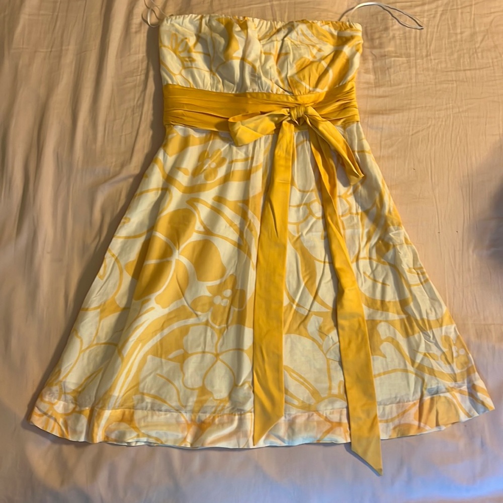 The Limited Strapless yellow and white spring dress-Size 2